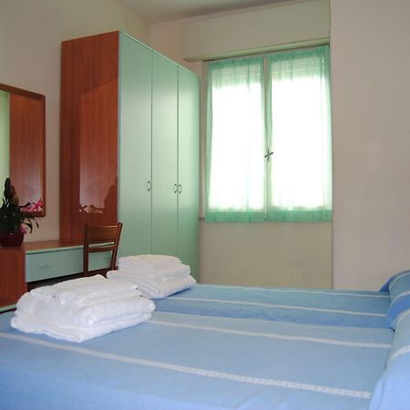 Hotel Trevi Cesenatico Luaran gambar