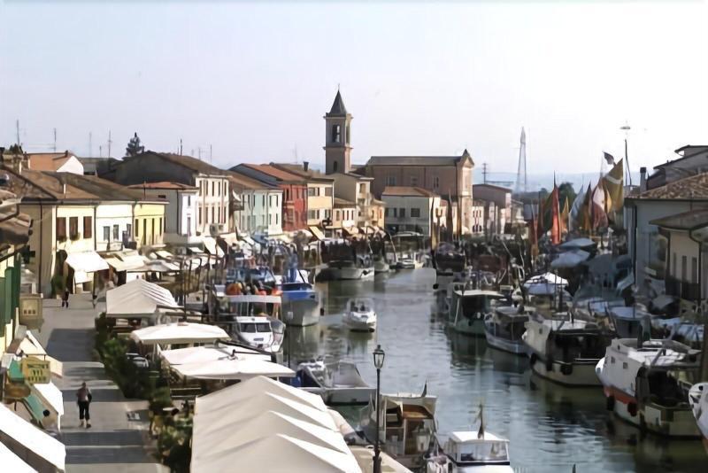 Hotel Trevi Cesenatico Luaran gambar