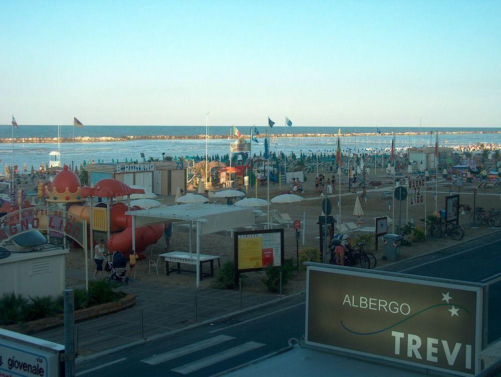 Hotel Trevi Cesenatico Luaran gambar