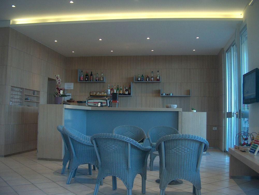 Hotel Trevi Cesenatico Luaran gambar
