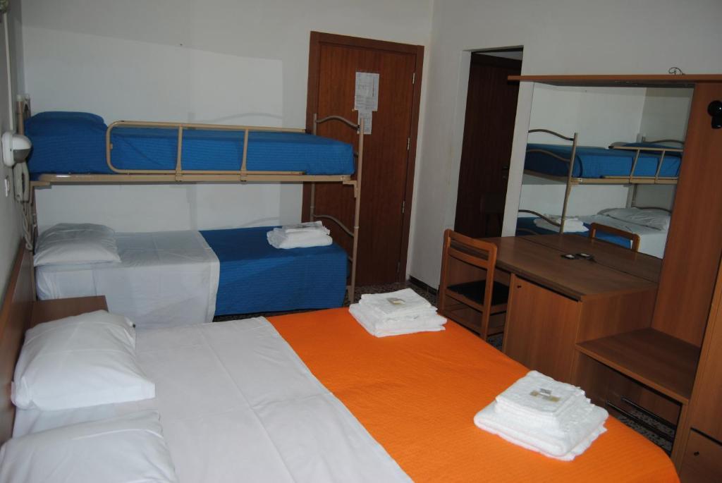 Hotel Trevi Cesenatico Bilik gambar