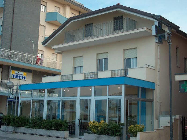 Hotel Trevi Cesenatico Luaran gambar