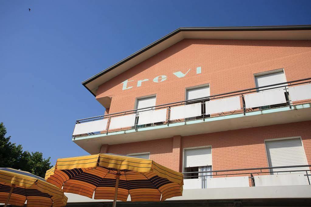 Hotel Trevi Cesenatico Luaran gambar
