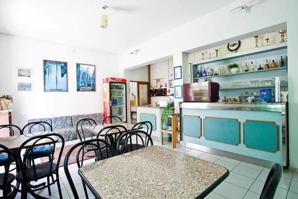 Hotel Trevi Cesenatico Luaran gambar