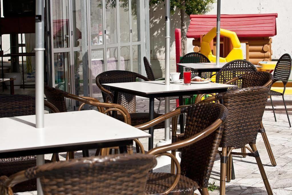 Hotel Trevi Cesenatico Luaran gambar